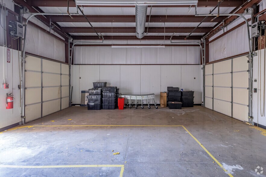 More Photos Of 8000-8022 NW 39th Expressway, Bethany Freestanding For Lease