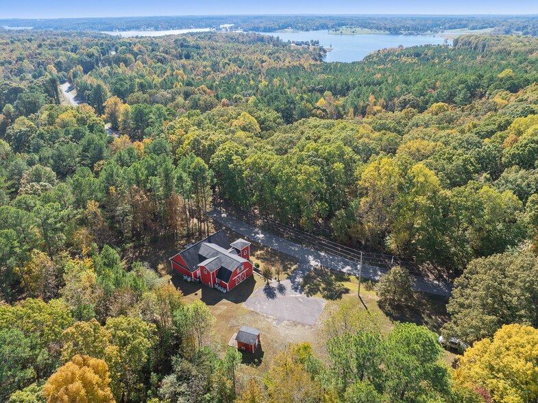 More Photos Of 215 Baker Rd, Huntingdon Lodge Meeting Hall For Sale