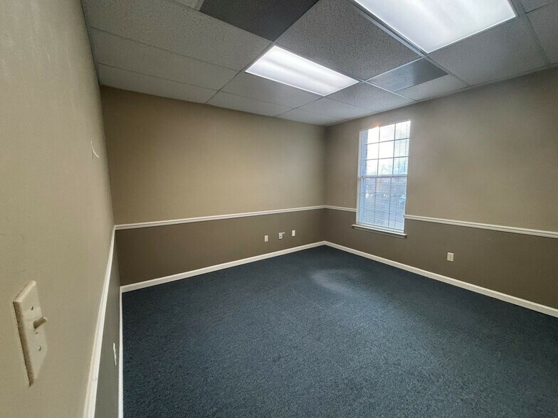 More Photos Of 1311 N Paul Russell Rd, Tallahassee Office For Sale
