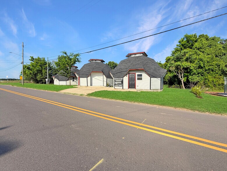 More Photos Of 2602 30th St, Tuscaloosa Loft Creative Space For Lease