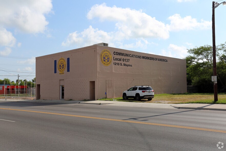 More Photos Of 1210 S Staples St, Corpus Christi Office For Sale