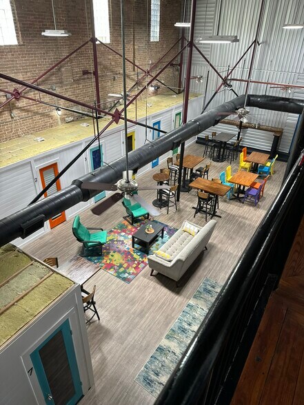 More Photos Of 204 S Austin St, Seguin Restaurant For Sale