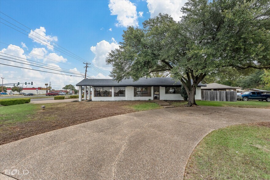 More Photos Of 9099 Mansfield Rd, Shreveport Healthcare For Sale