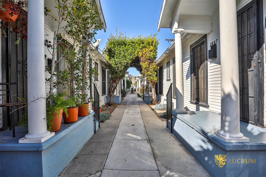 More Photos Of 2867-2873 Edgehill Dr, Los Angeles Apartments For Sale