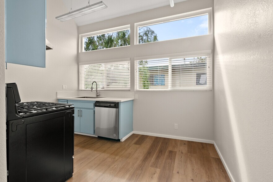 More Photos Of 430-440 Linden Dr, Oxnard Apartments For Sale