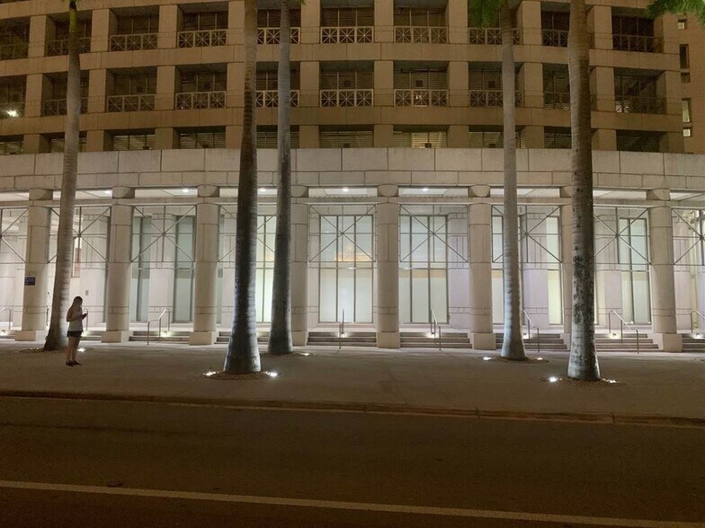 More Photos Of 2800 Ponce de Leon Blvd, Coral Gables Office For Lease