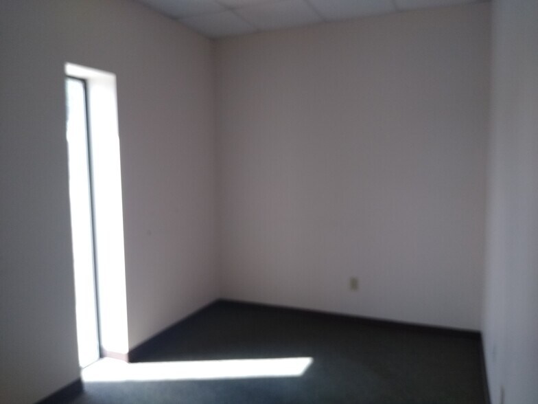 More Photos Of 1959 Saratoga Blvd, Corpus Christi Warehouse For Sale