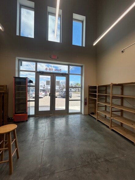More Photos Of 5212 Bridge St, Tampa Storefront Retail Office For Lease