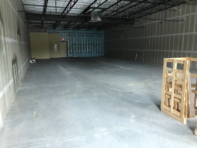 More Photos Of 20600 Veterans Blvd, Port Charlotte Medical For Lease