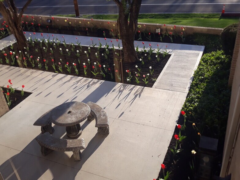 More Photos Of 3040 Riverside Dr, Upper Arlington Office For Lease