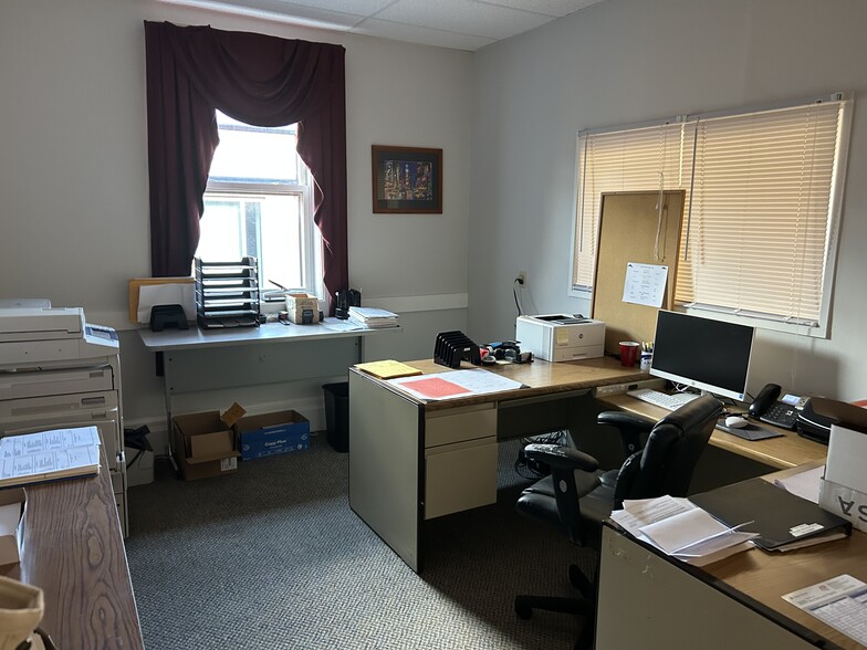 More Photos Of 35 Harvard St, Worcester Office For Lease