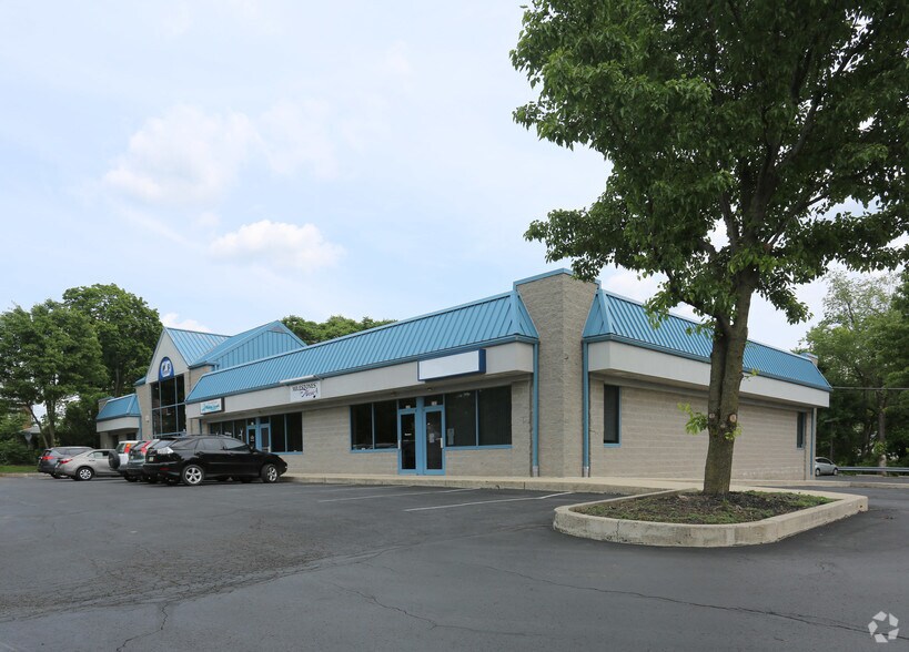 Primary Photo Of 225-233 S Broad St, Lansdale Office For Lease
