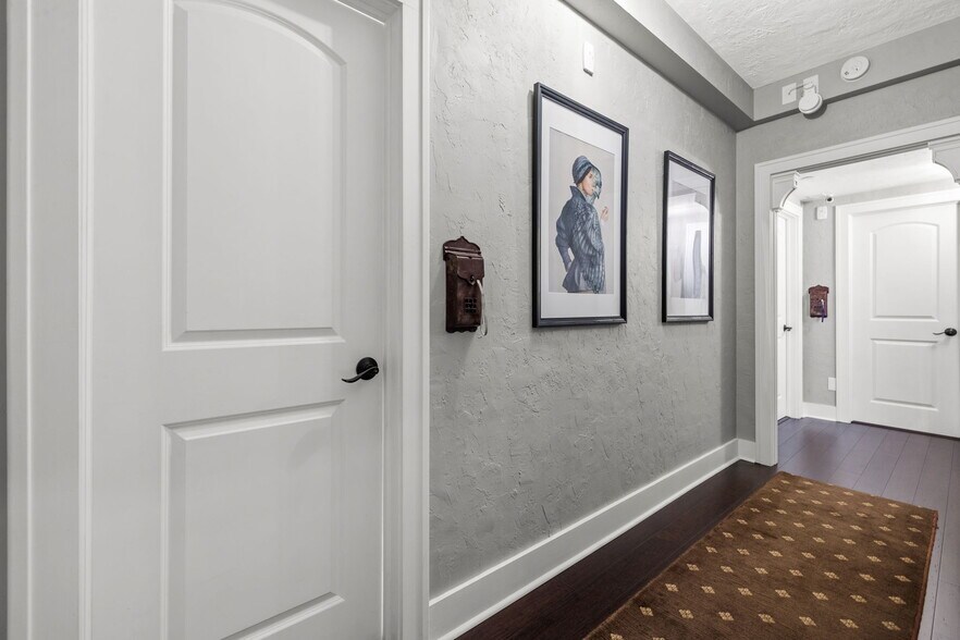 More Photos Of 2801 7th Ave N, Saint Petersburg Hospitality For Sale