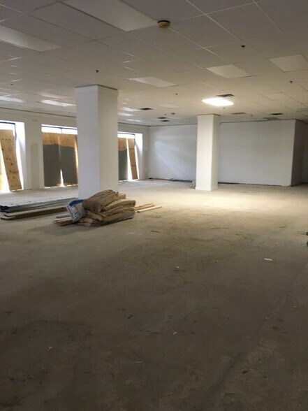 More Photos Of 100-126 W Chelten Ave, Philadelphia Schools For Lease