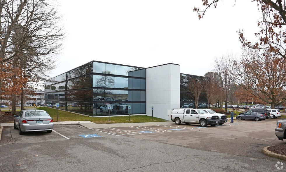 More Photos Of 4198 Cox Rd, Glen Allen Office For Lease