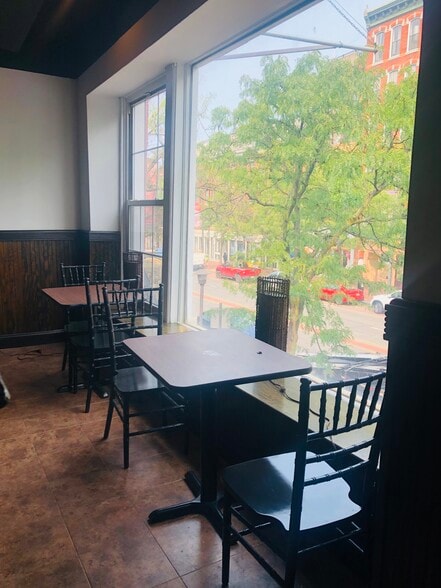 More Photos Of 224 Market St, Philadelphia Restaurant For Lease