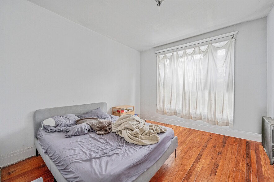 More Photos Of 542 Bergen St, Brooklyn Apartments For Sale