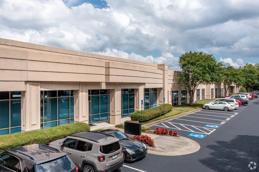 More Photos Of 2435 Commerce Ave, Duluth Unknown For Lease