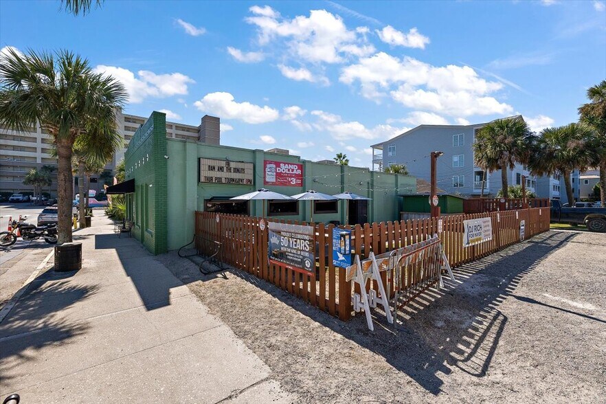 More Photos Of 7 Center st, Folly Beach General Retail For Sale