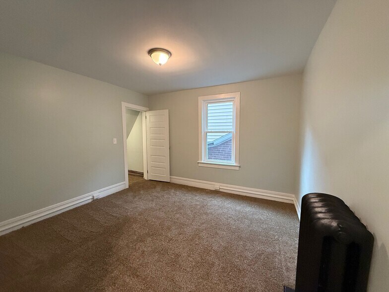 More Photos Of 9 W Chestnut St, Souderton Apartments For Sale