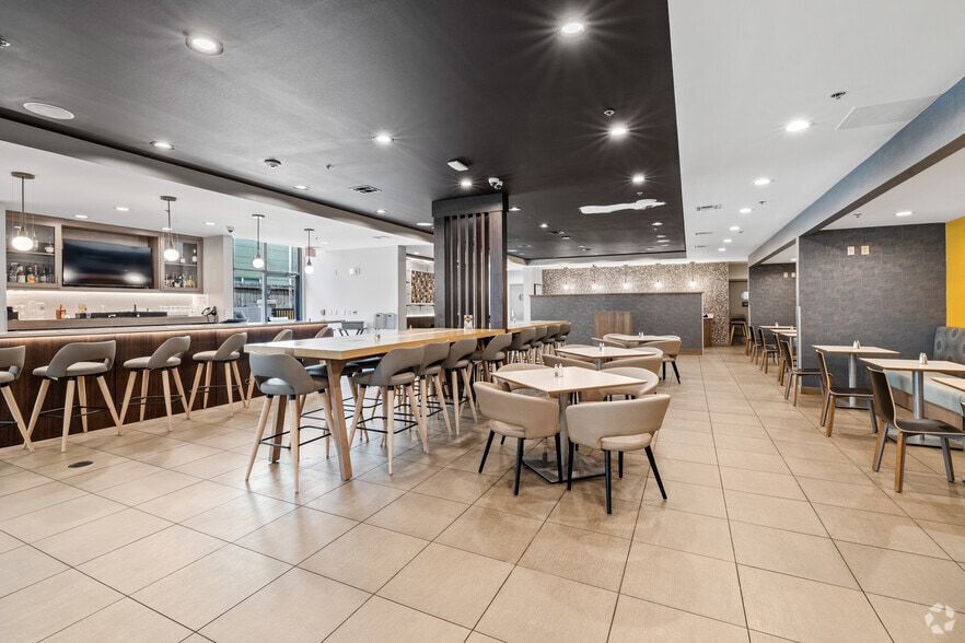 More Photos Of 3630 Springhill Memorial Dr S, Mobile Hotel For Sale