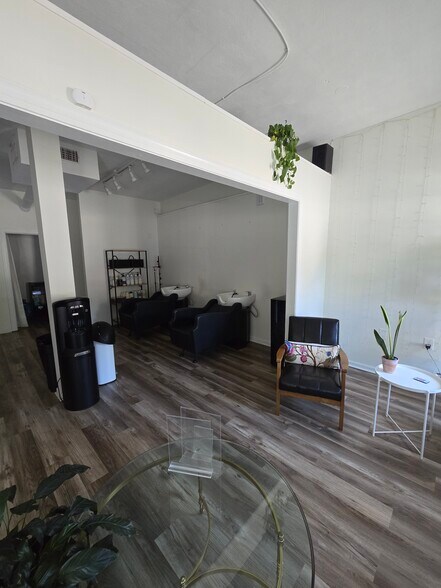 More Photos Of 3348-3352 Commonwealth Ave, Charlotte Unknown For Lease