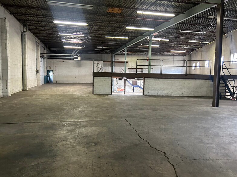 More Photos Of 113-115 N 5th St, Darby Warehouse For Sale