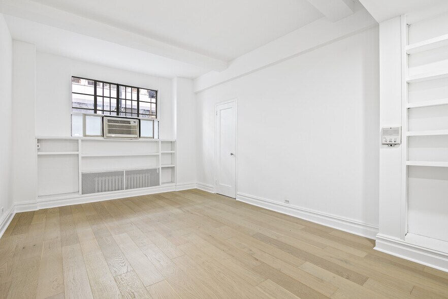 More Photos Of 140 E 40th St, New York Apartments For Sale