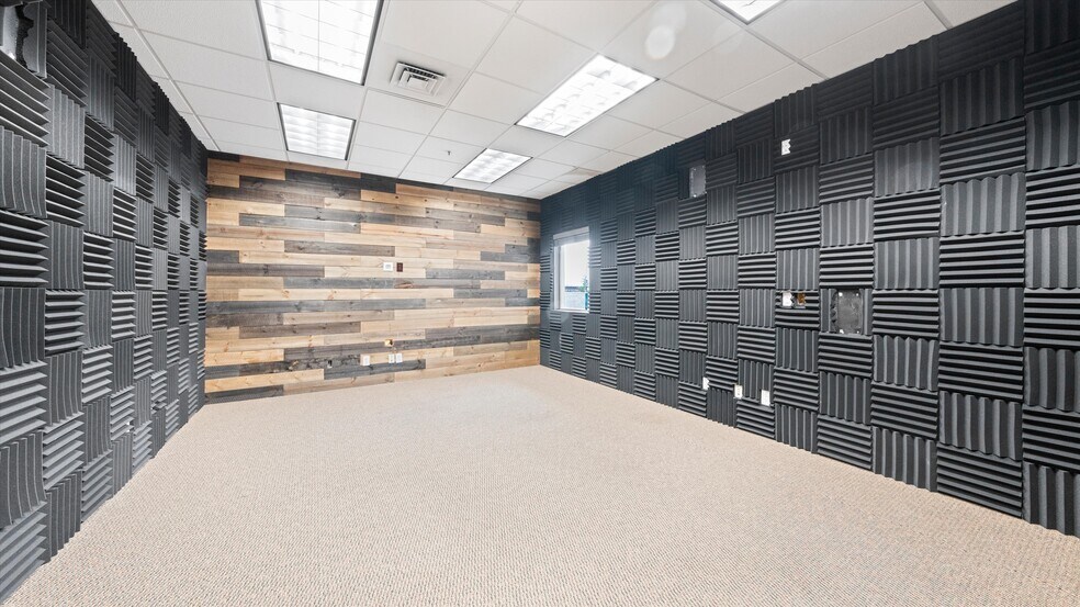 More Photos Of 8836 W Gage Blvd, Kennewick Office For Sale