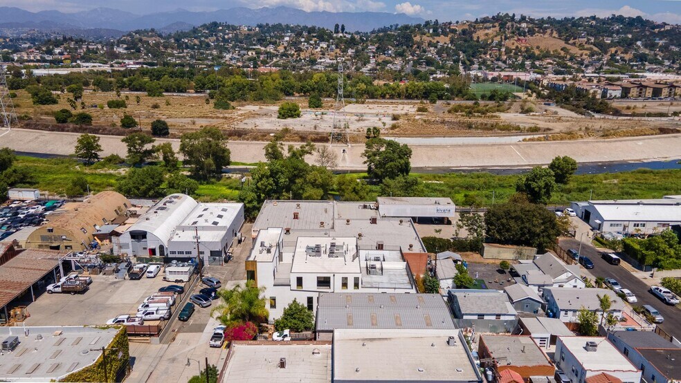 More Photos Of 2410-2412 Eads St, Los Angeles Apartments For Lease