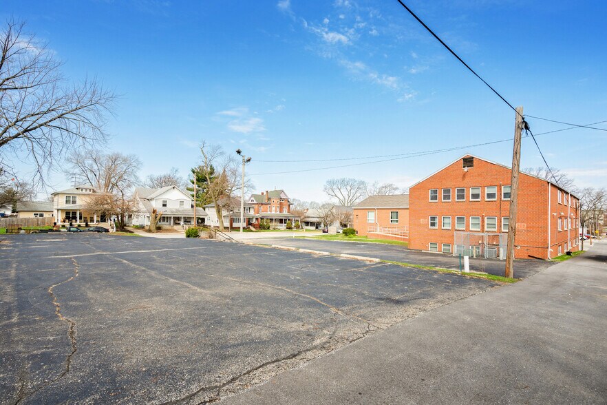 More Photos Of 618 S Main St, Kokomo Specialty For Sale