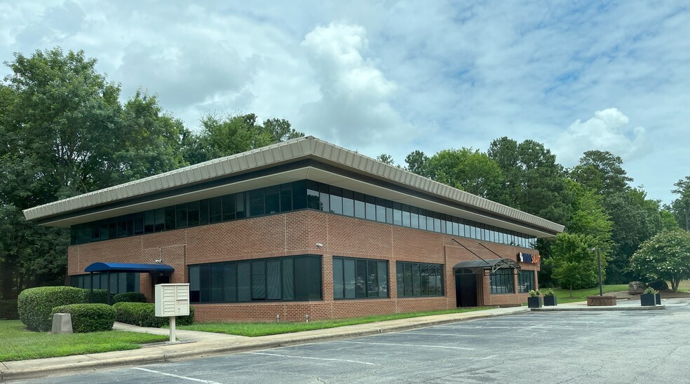 More Photos Of 100 Meredith Dr, Durham Unknown For Lease