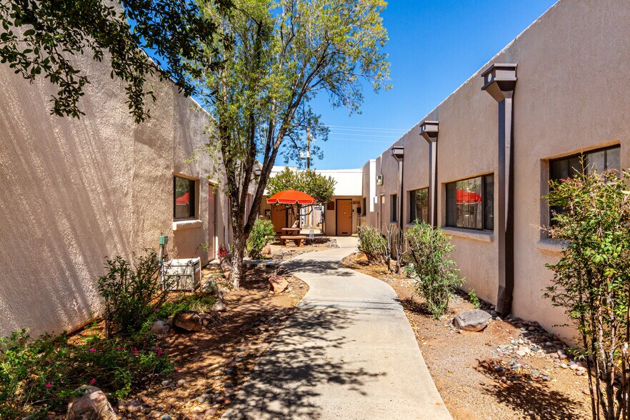 More Photos Of 633-705 E Wilcox Dr, Sierra Vista Medical For Sale