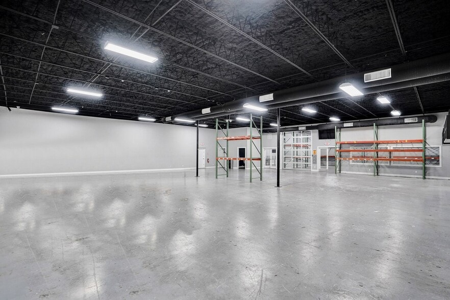 More Photos Of 2521 NE 4th Ave, Pompano Beach Flex For Lease