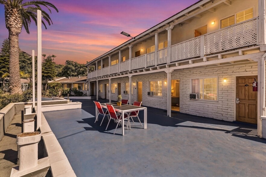 More Photos Of 135 Avenida Algodon, San Clemente Hotel For Sale