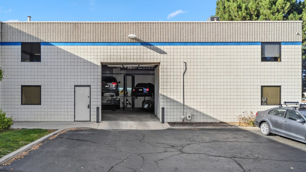 More Photos Of 10855 Irma Dr, Northglenn Warehouse For Sale