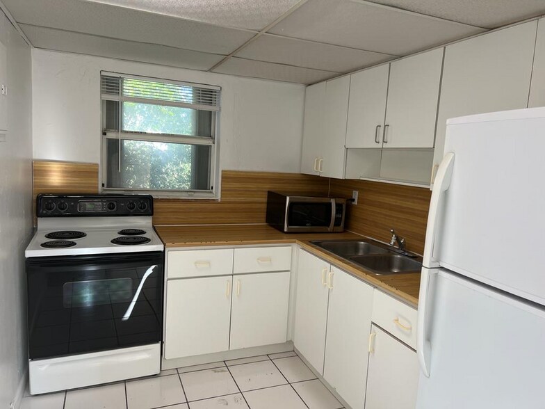 More Photos Of 5475 NE 1st Ave, Miami Multifamily For Sale