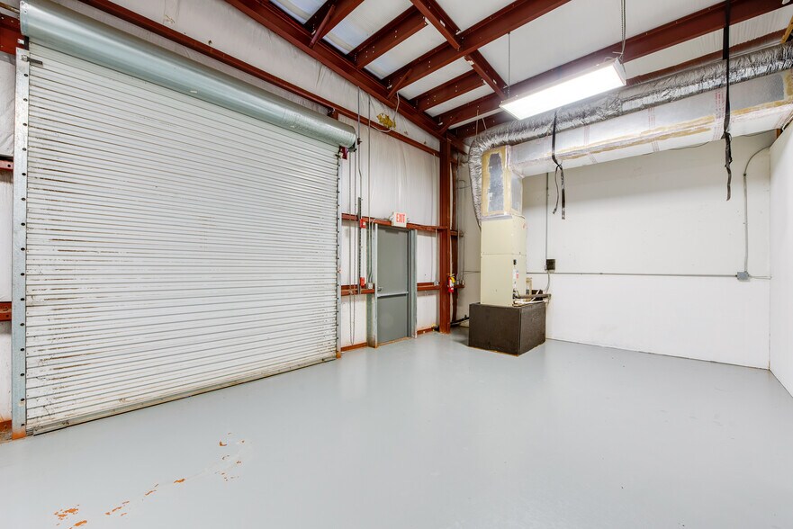More Photos Of 955 Orange Ave, Daytona Beach Freestanding For Lease
