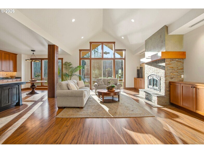 More Photos Of 49164 McKenzie Hwy, Vida Lodge Meeting Hall For Sale