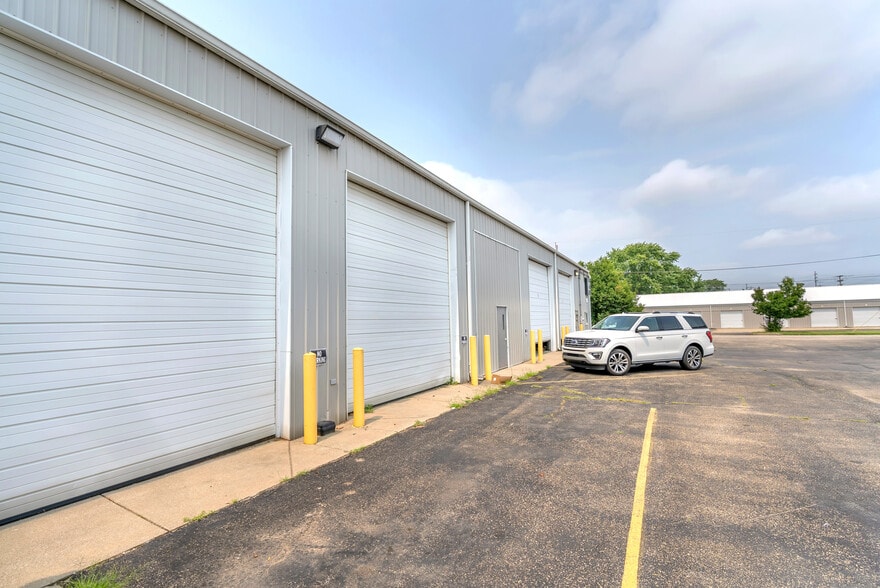 More Photos Of , Elkhart Unknown For Sale