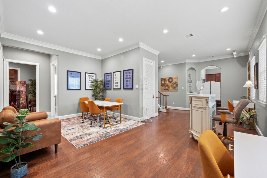 Primary Photo Of 303 Longmire Rd, Conroe Office For Sale