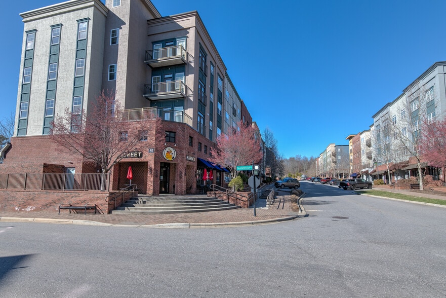 More Photos Of 41-61 N Merrimon Ave, Asheville Apartments For Lease