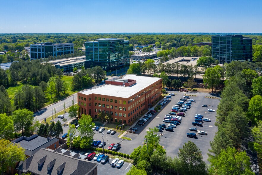 More Photos Of 1661 International Dr, Memphis Office For Lease