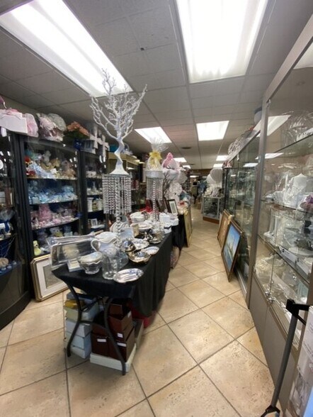 More Photos Of 2049-2053 Flatbush Ave, Brooklyn Office For Lease