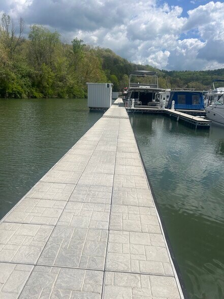 More Photos Of 1581 Kentucky Rte 2275, Staffordsville Marina For Sale