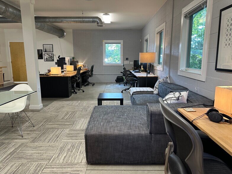 More Photos Of 2035 Manchester St NE, Atlanta Loft Creative Space For Lease