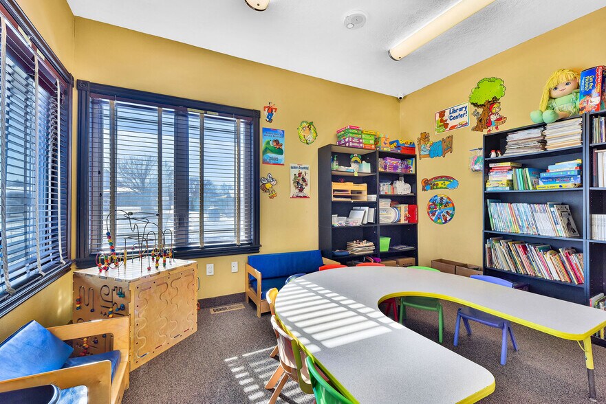 More Photos Of 2563 S Five Mile Ave, Boise Office Residential For Sale