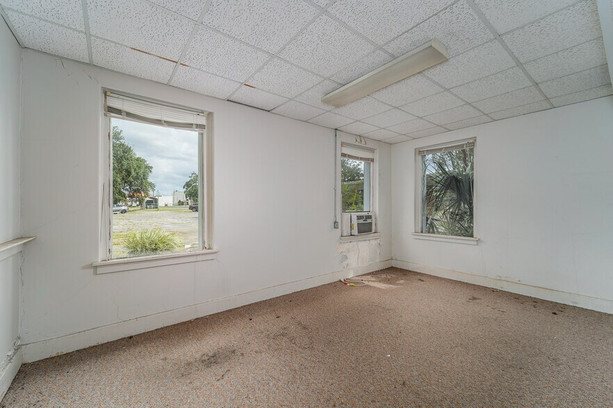 More Photos Of 412 McDonald St, Waycross Specialty For Sale