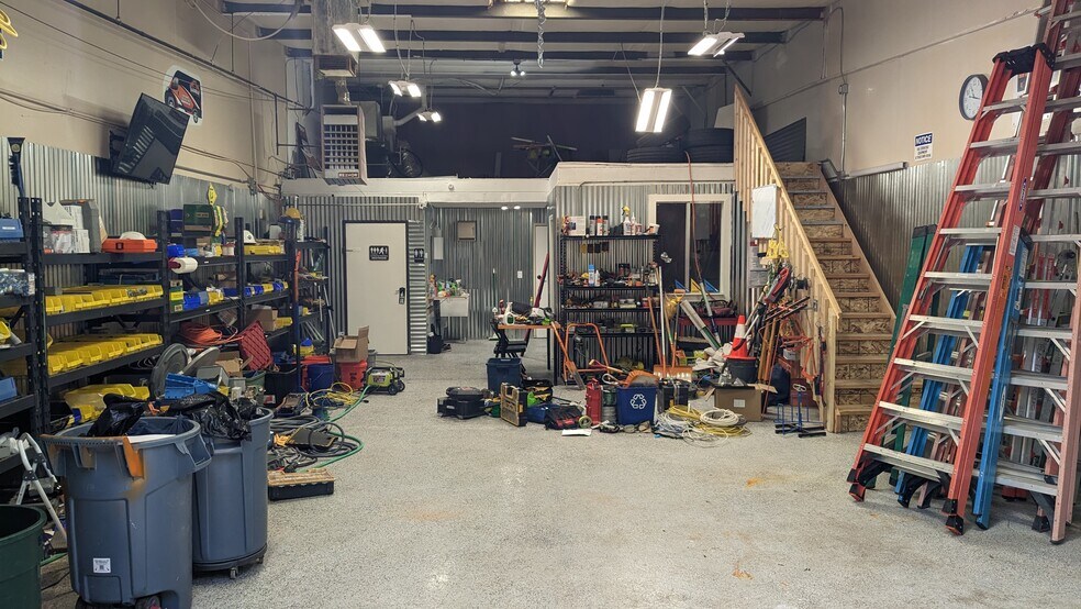 More Photos Of 2200 Chambers Rd, Aurora Warehouse For Lease