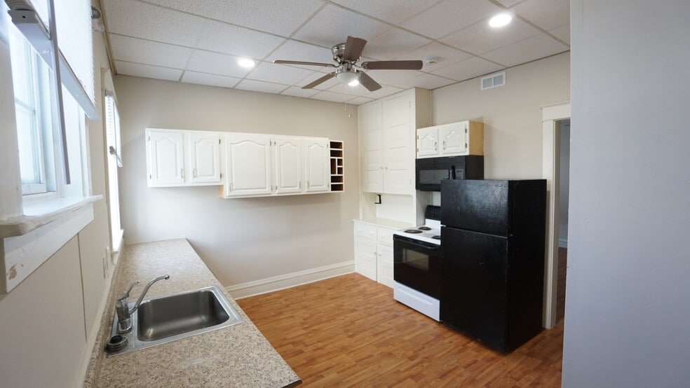 More Photos Of 17 W Main St, Lansdale Apartments For Sale